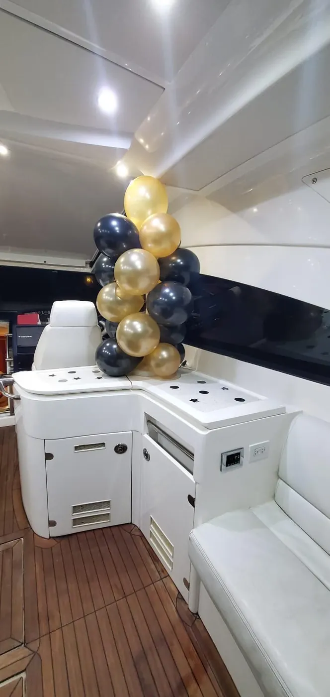 Real elegant balloon garland styled by Boating Puerto Rico