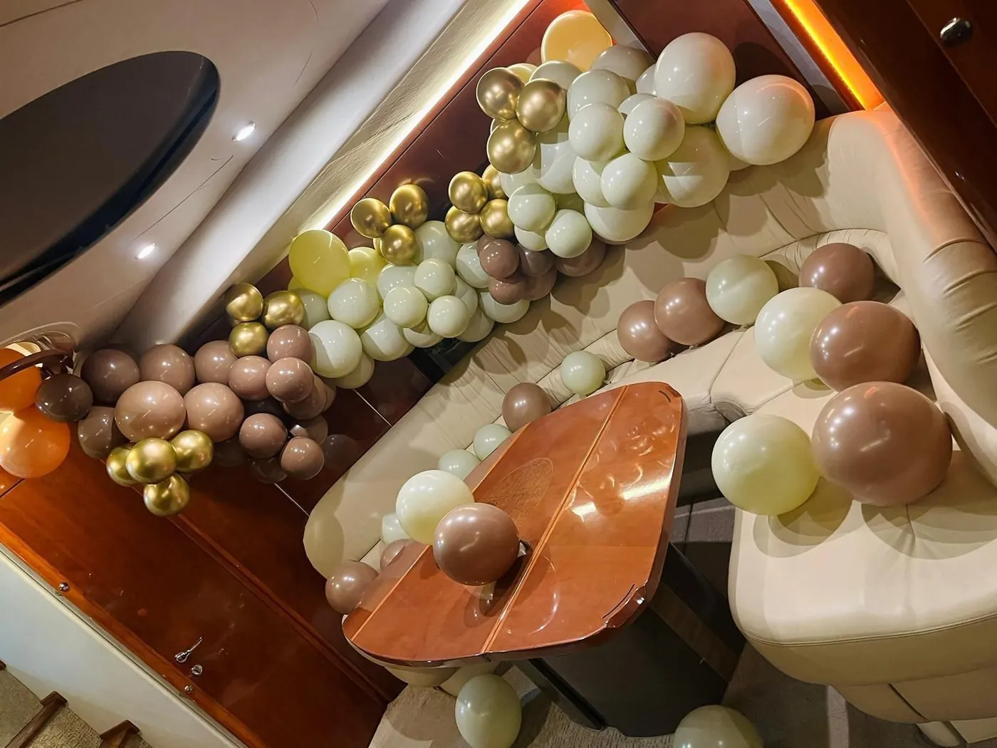 Real neutral-tone balloon garland styled by Boating Puerto Rico